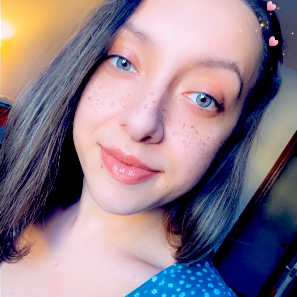 Meet your Posher, Celisia